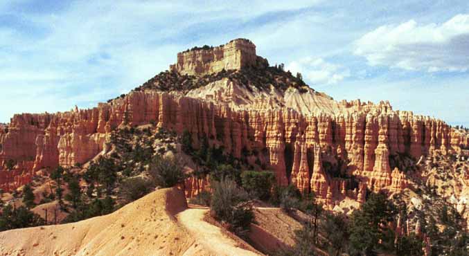 Closeup of the Bryce castle